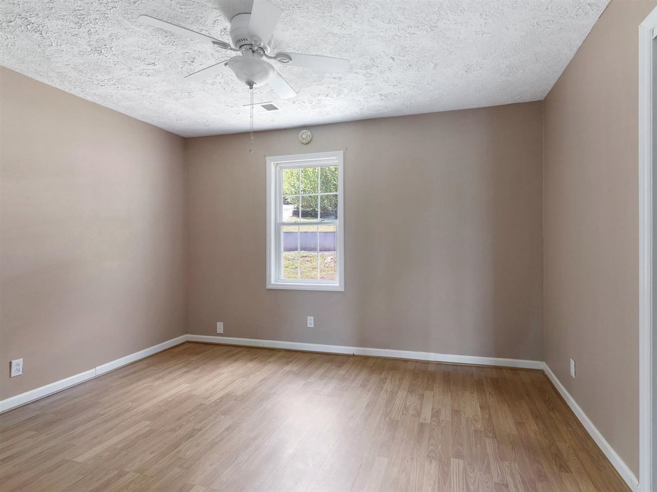 299 Lake Road Inman, SC 29349 - Photo 9 of 34