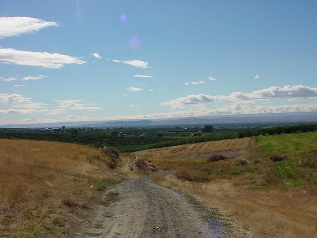 Nka Lombard Loop Road South Zillah, WA 98951 - Photo 5 of 12 a view of lake and mountain