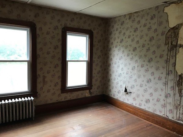 44-46 Langdon Street Springfield, MA 01104 - Photo 21 of 30 a view of an empty room and window