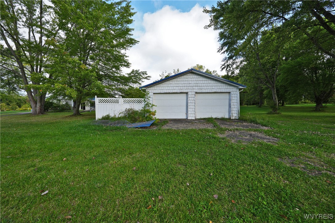 9975 Hardpan Road Evans, NY 14006 - Photo 37 of 45 Garage