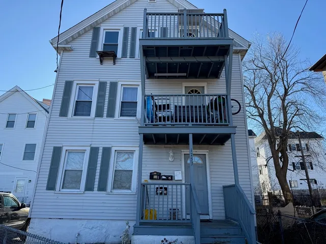 $1,500 | 1753 East Rodney French Boulevard, Unit 3, New Bedford, MA 02744