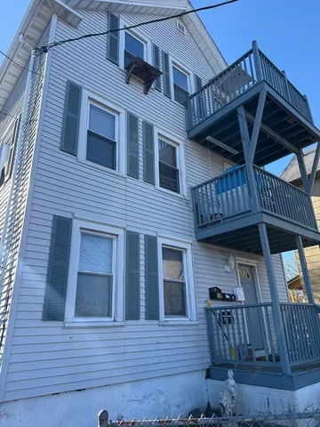 $1,500 | 1753 East Rodney French Boulevard, Unit 3, New Bedford, MA 02744