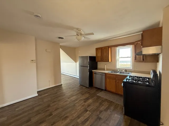 $1,500 | 1753 East Rodney French Boulevard, Unit 3, New Bedford, MA 02744