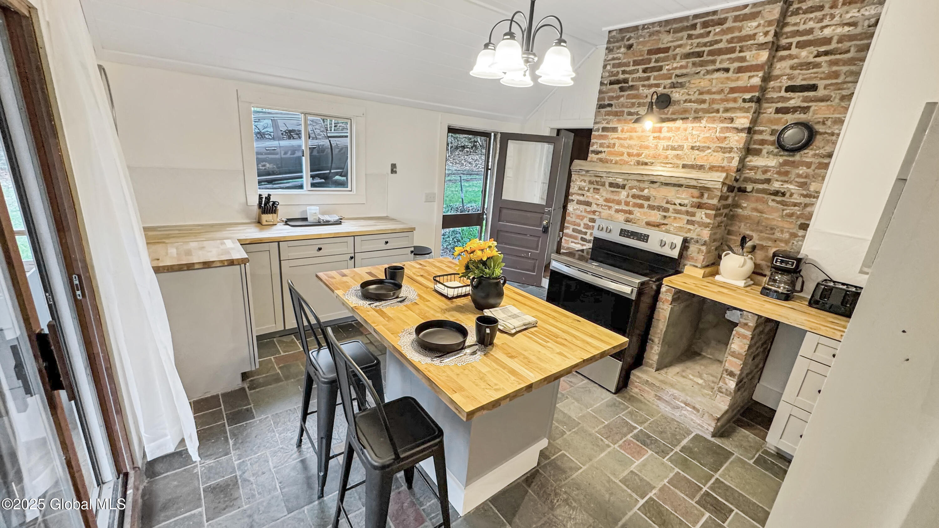 67 Adams Way Schroon, NY 12858 - Photo 7 of 45 IMG_7758