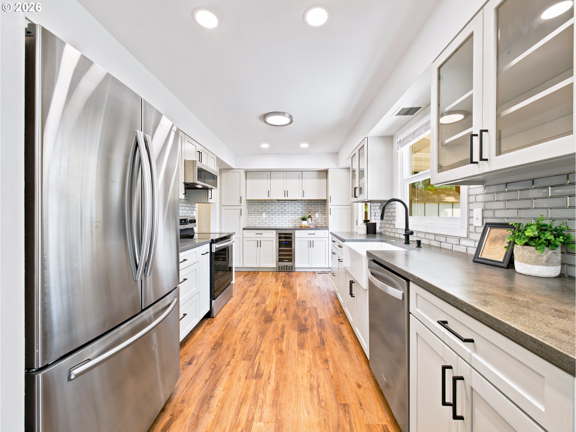 20310 Southwest Boones Ferry Road Tualatin, OR 97062 - Photo 19 of 48 Kitchen