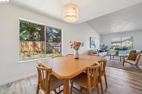 $895,000 | 5672 Torrey Pine Court, El Sobrante, CA 94803
