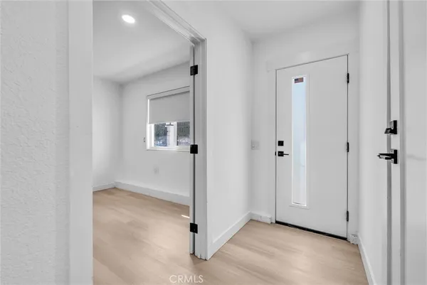 $589,000 | 2092-2093 West Greenbriar Street, Colton, CA 92324