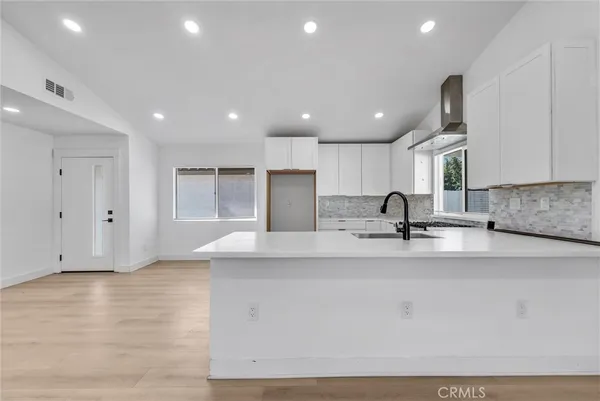 $589,000 | 2092-2093 West Greenbriar Street, Colton, CA 92324