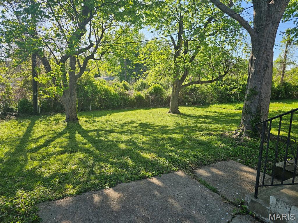 11852 Criterion Avenue St. Louis, MO 63138 - Photo 21 of 23
