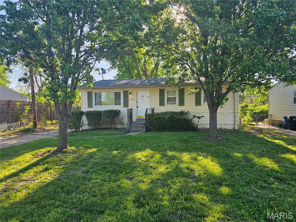 11852 Criterion Avenue St. Louis, MO 63138 - Photo 3 of 23