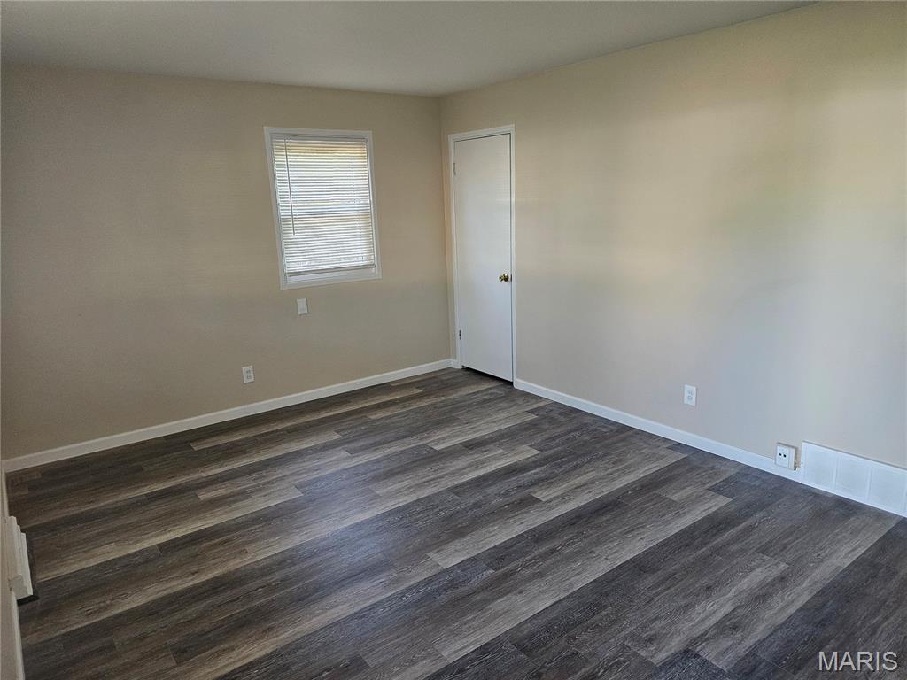 11852 Criterion Avenue St. Louis, MO 63138 - Photo 8 of 23