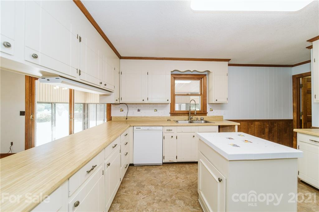 1520 Chaffin Road Woodleaf, NC 27054 - Photo 10 of 47 Gallery Image 10