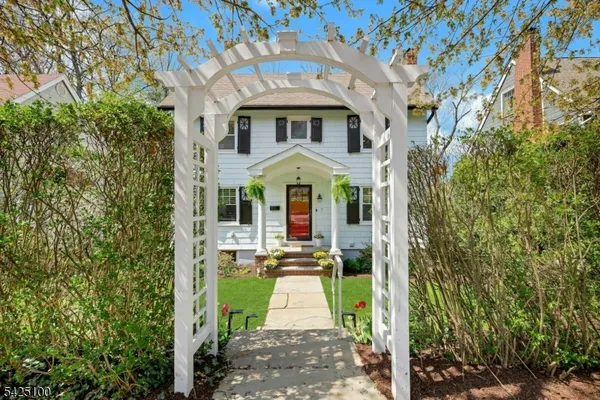 $799,000 | 7 Alden Place, Maplewood, NJ 07040