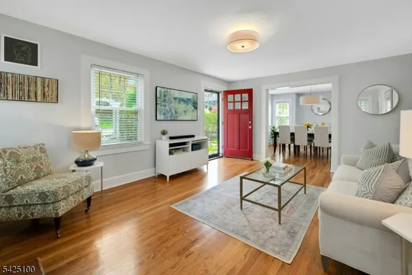 $799,000 | 7 Alden Place, Maplewood, NJ 07040