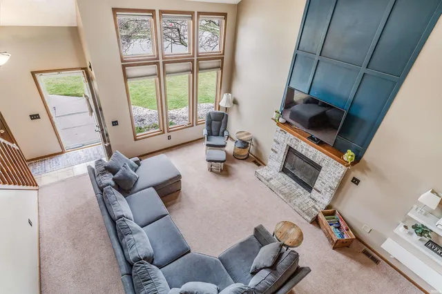 $2,200 | 115 Blue Cliff Place, Fort Wayne, IN 46804