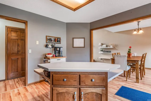 $2,200 | 115 Blue Cliff Place, Fort Wayne, IN 46804