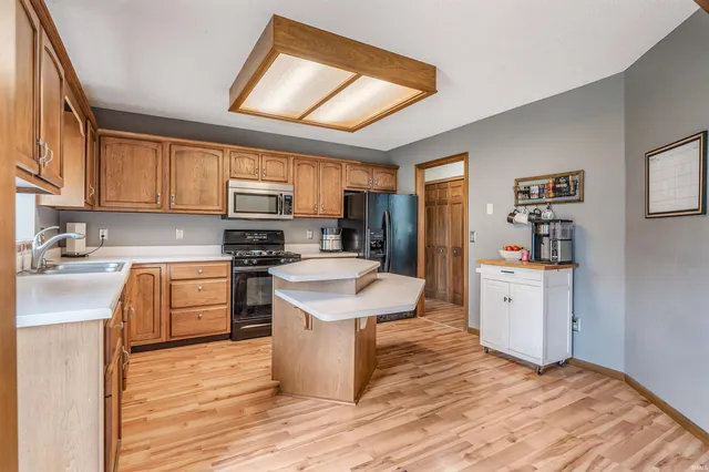 $2,200 | 115 Blue Cliff Place, Fort Wayne, IN 46804