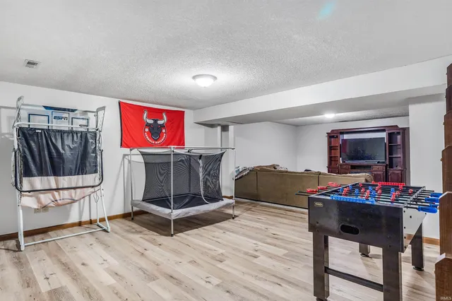 $2,200 | 115 Blue Cliff Place, Fort Wayne, IN 46804