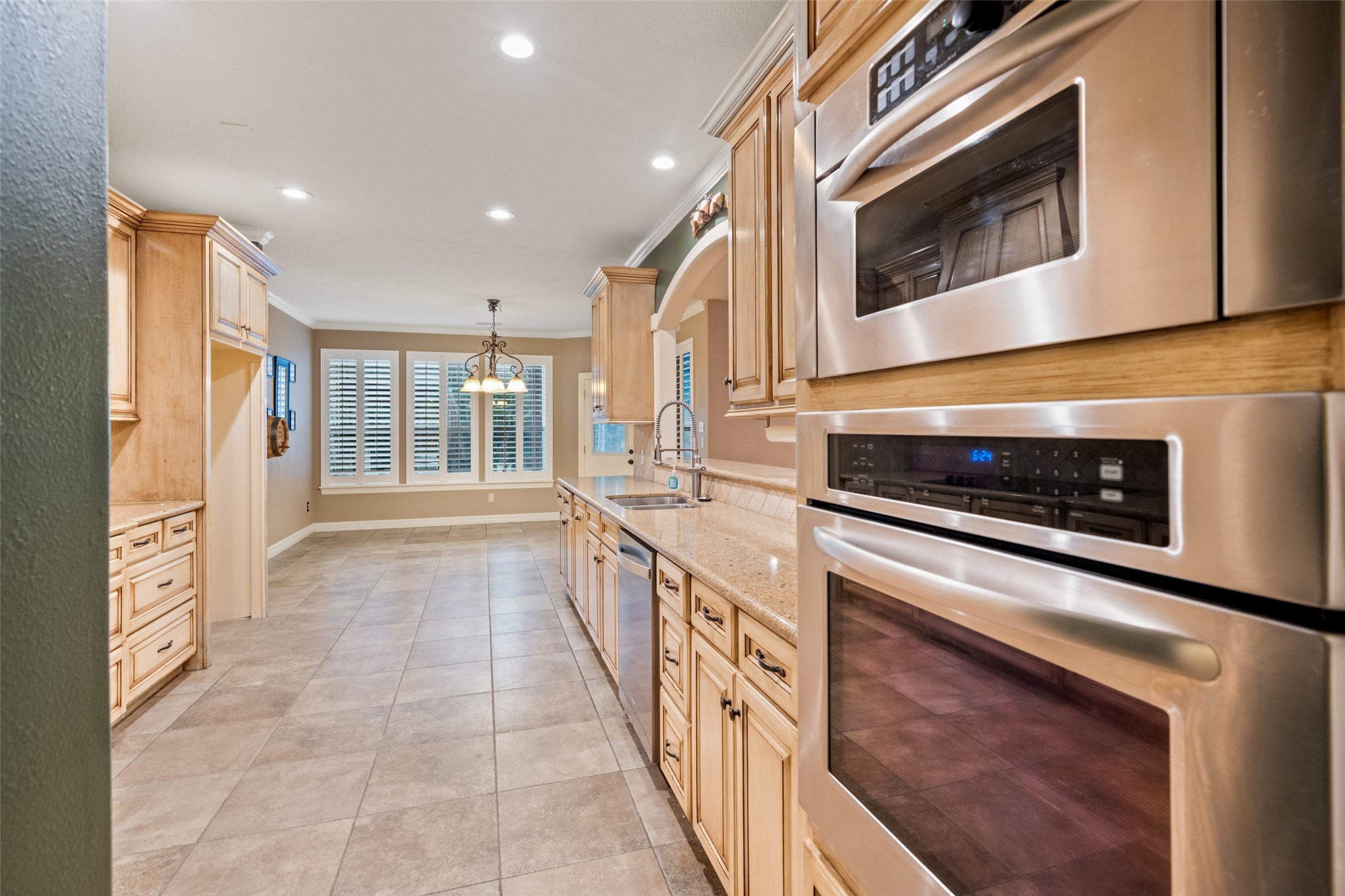 10366 Happy Trail Conroe, TX 77384 - Photo 12 of 37