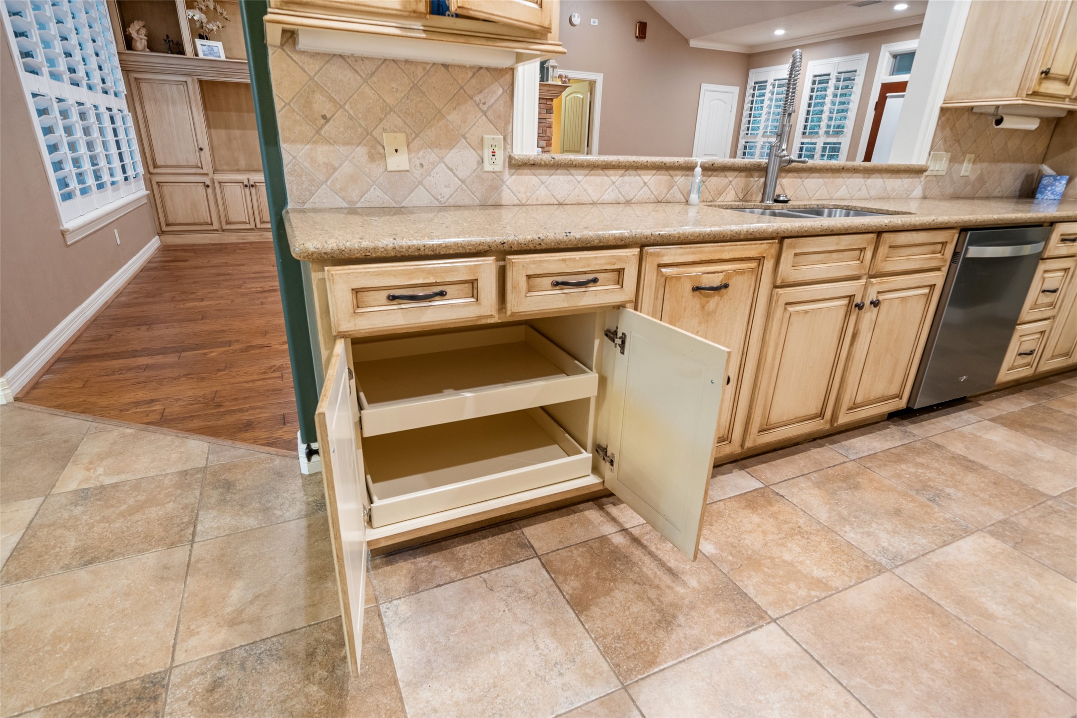 10366 Happy Trail Conroe, TX 77384 - Photo 13 of 37