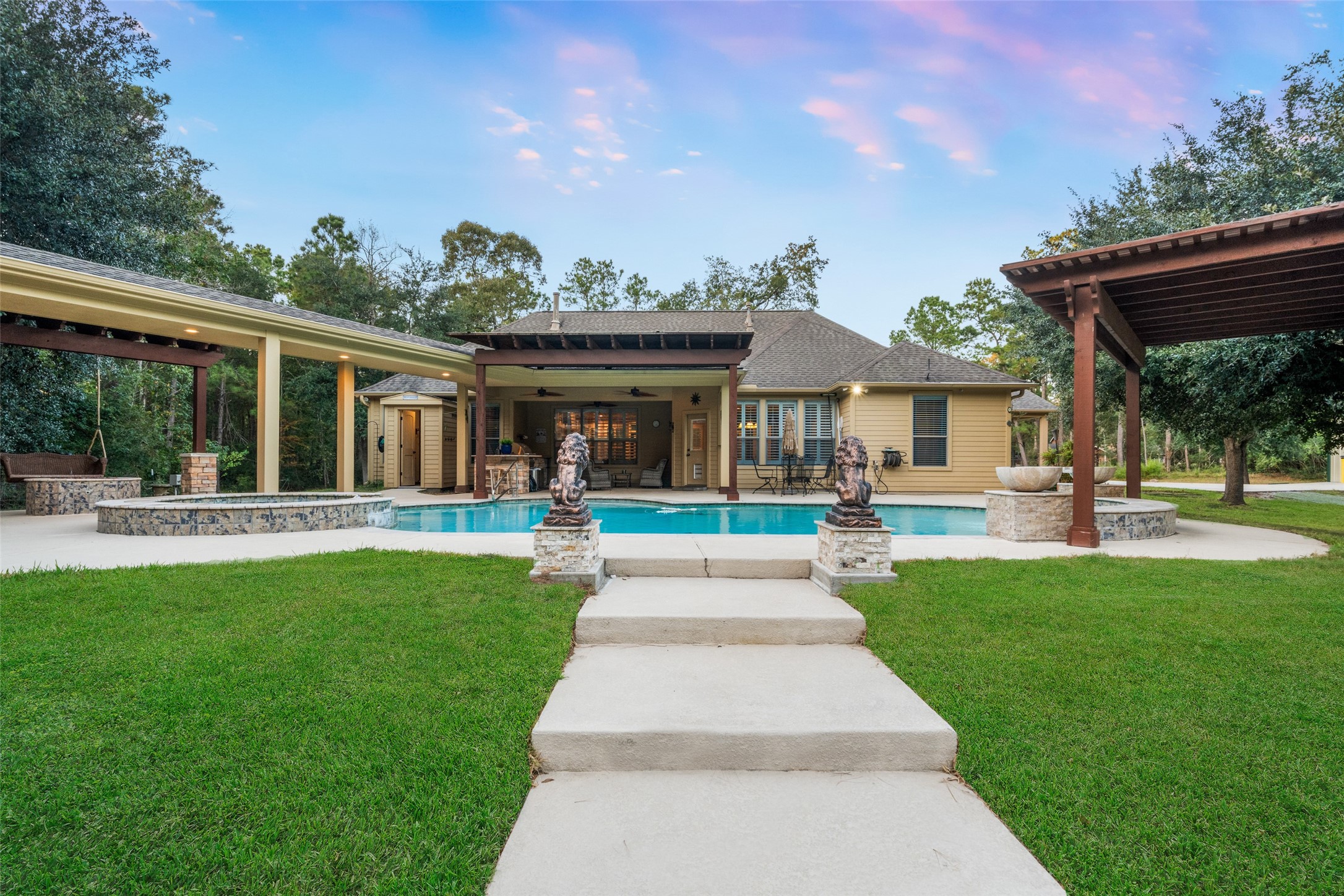 10366 Happy Trail Conroe, TX 77384 - Photo 29 of 37