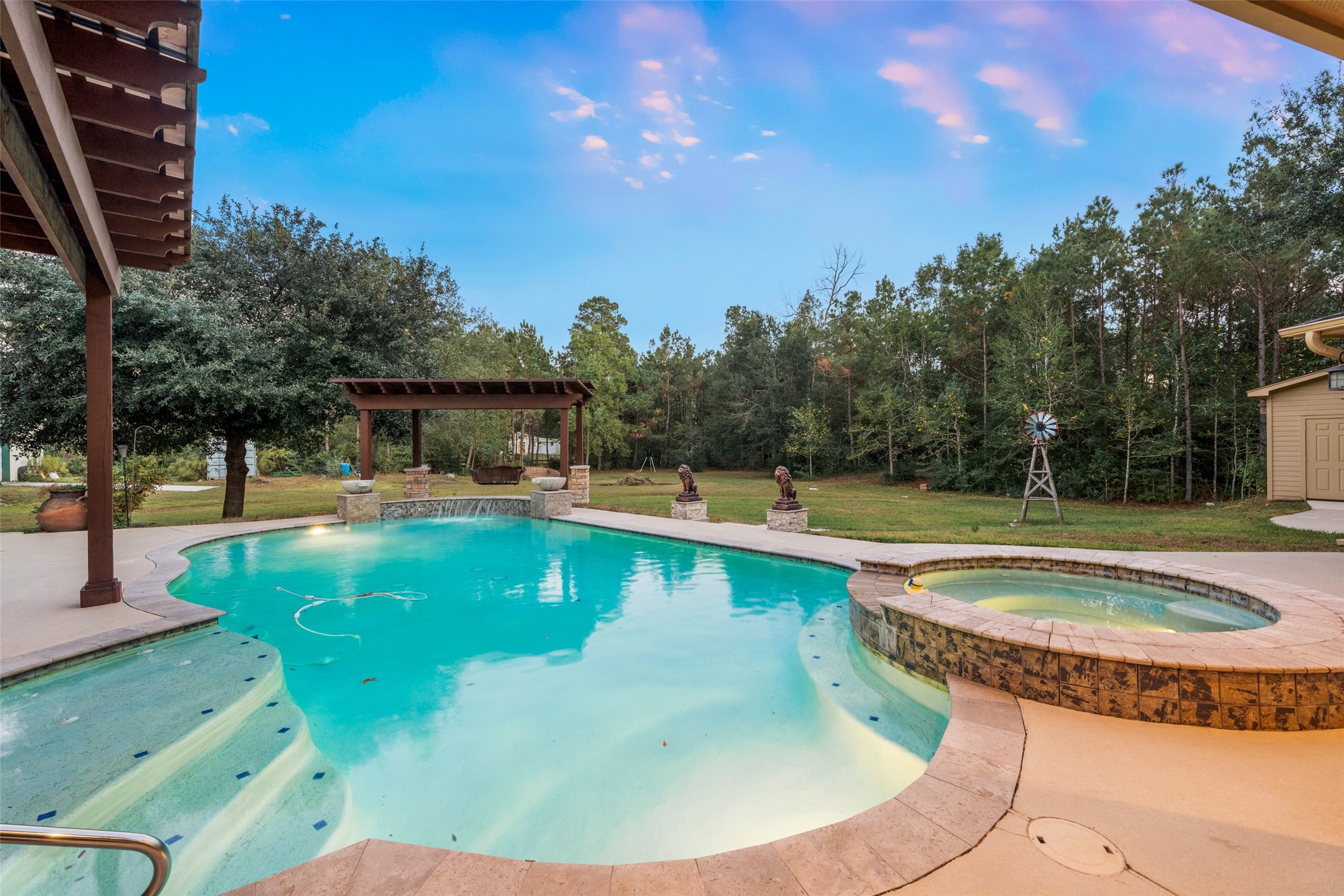 10366 Happy Trail Conroe, TX 77384 - Photo 31 of 37