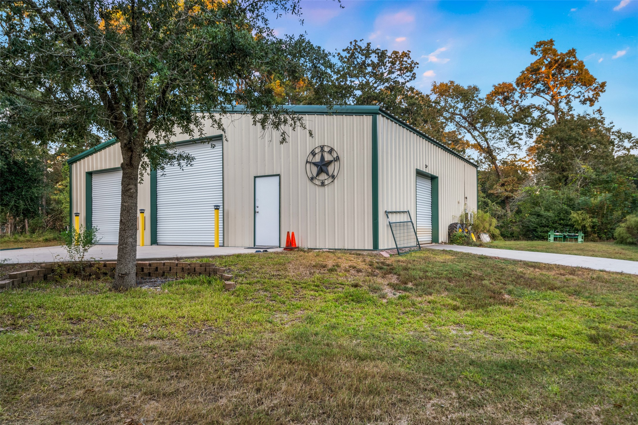 10366 Happy Trail Conroe, TX 77384 - Photo 32 of 37