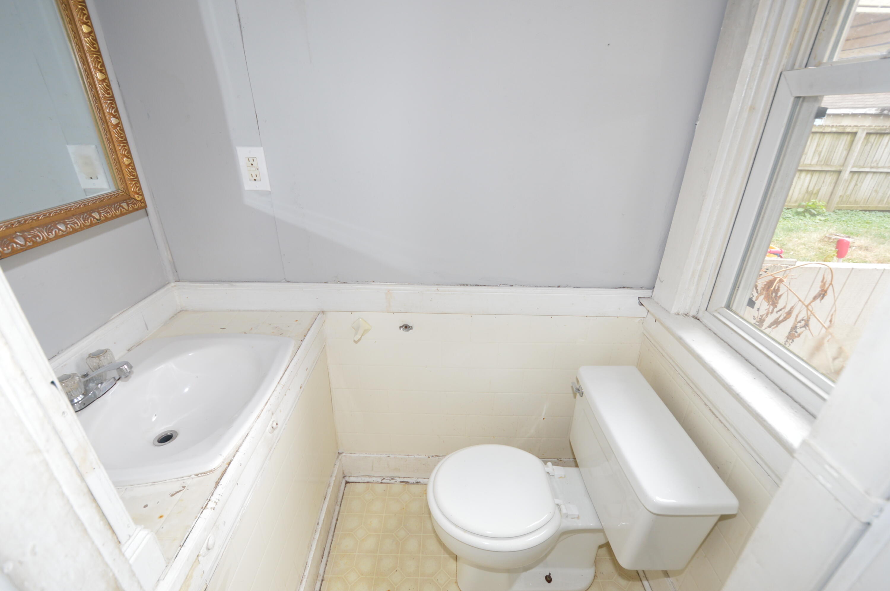 423 North Shaffer Street Springfield, OH 45504 - Photo 9 of 16 Gallery Image 9