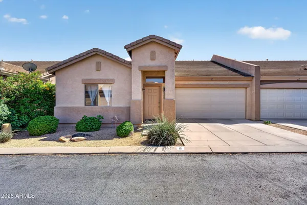 $299,900 | 44 South Greenfield Road, Unit 9, Mesa, AZ 85206