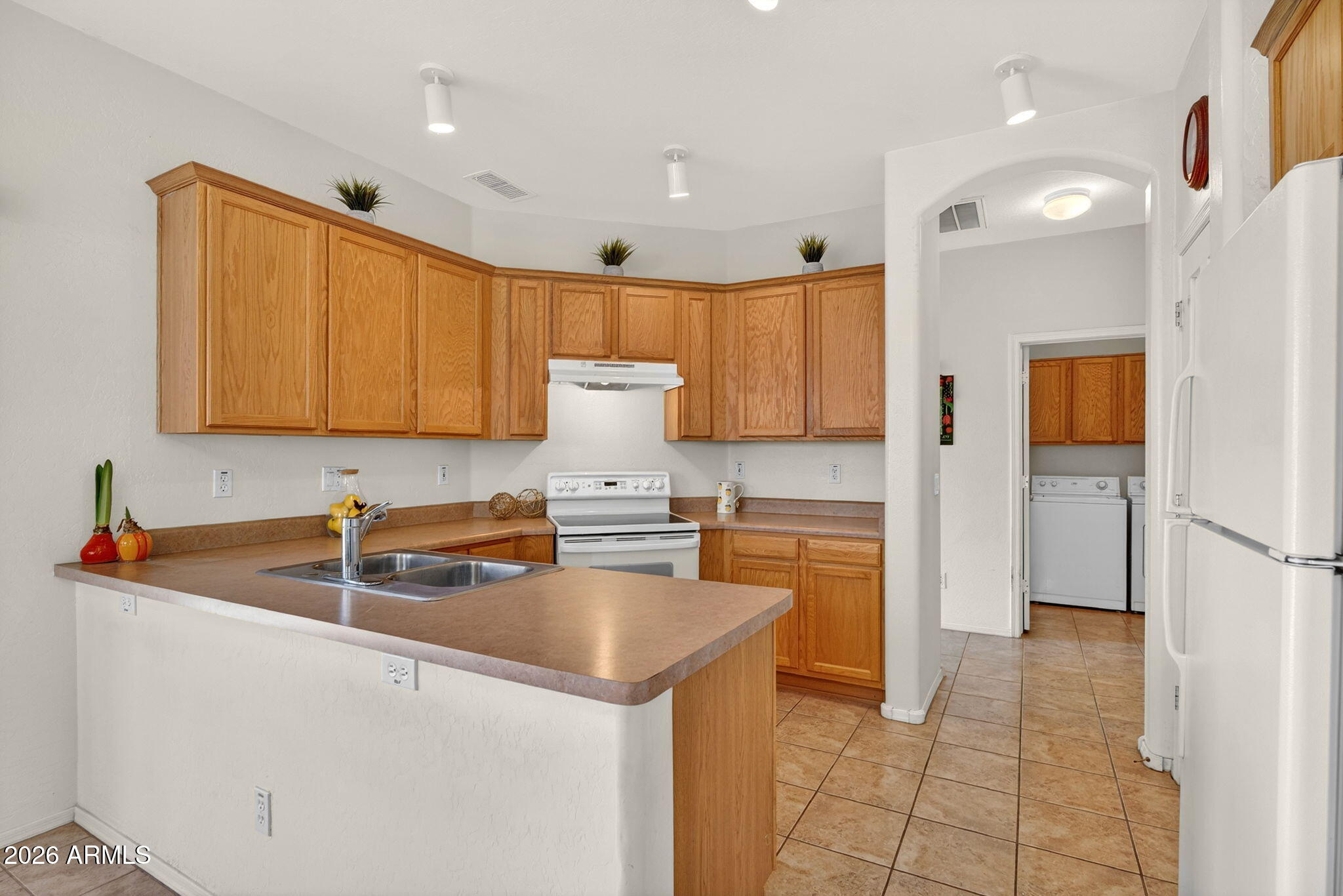 44 South Greenfield Road, Unit 9 Mesa, AZ 85206 - Photo 2 of 31 10-web-or-mls-003S Greenfield Rd 9