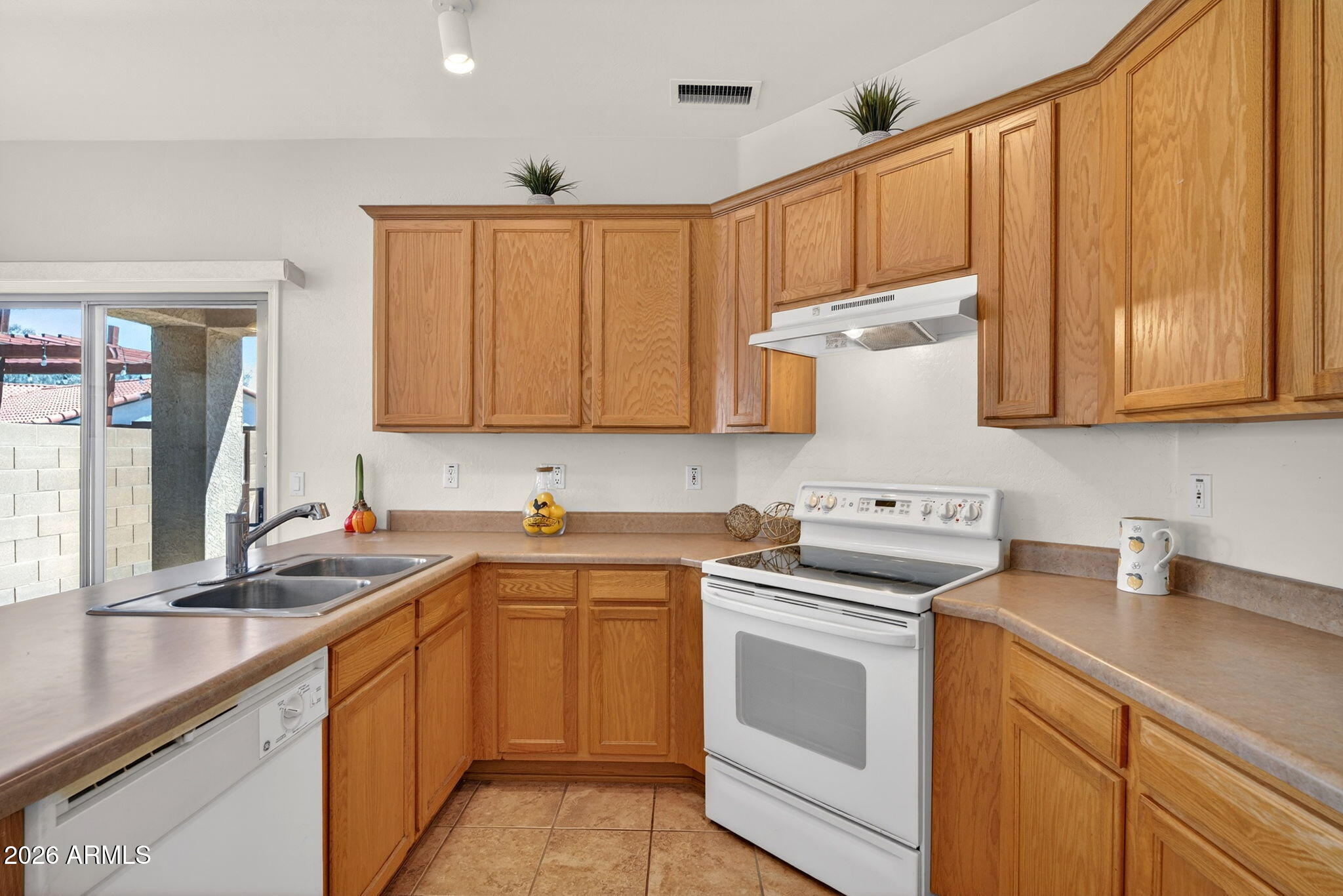 44 South Greenfield Road, Unit 9 Mesa, AZ 85206 - Photo 3 of 31 12-web-or-mls-006S Greenfield Rd 9