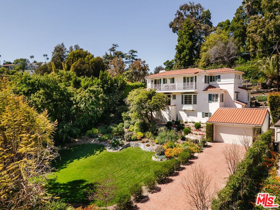 5811 Valley Oak Drive, Los Angeles, CA 90068 Compass