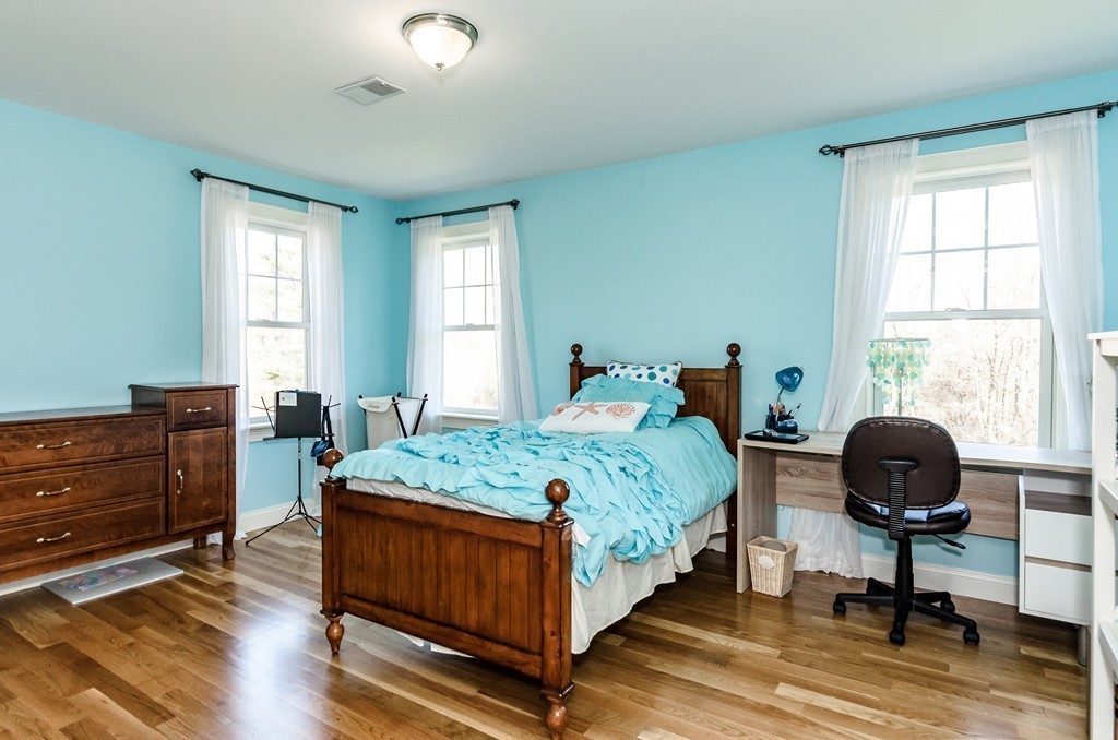 79 Maple Street Lexington, MA 02420 - Photo 18 of 29 Gallery Image 18