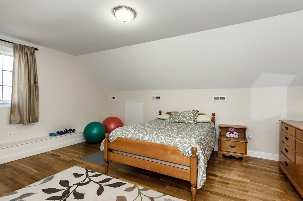 79 Maple Street Lexington, MA 02420 - Photo 22 of 29 Gallery Image 22