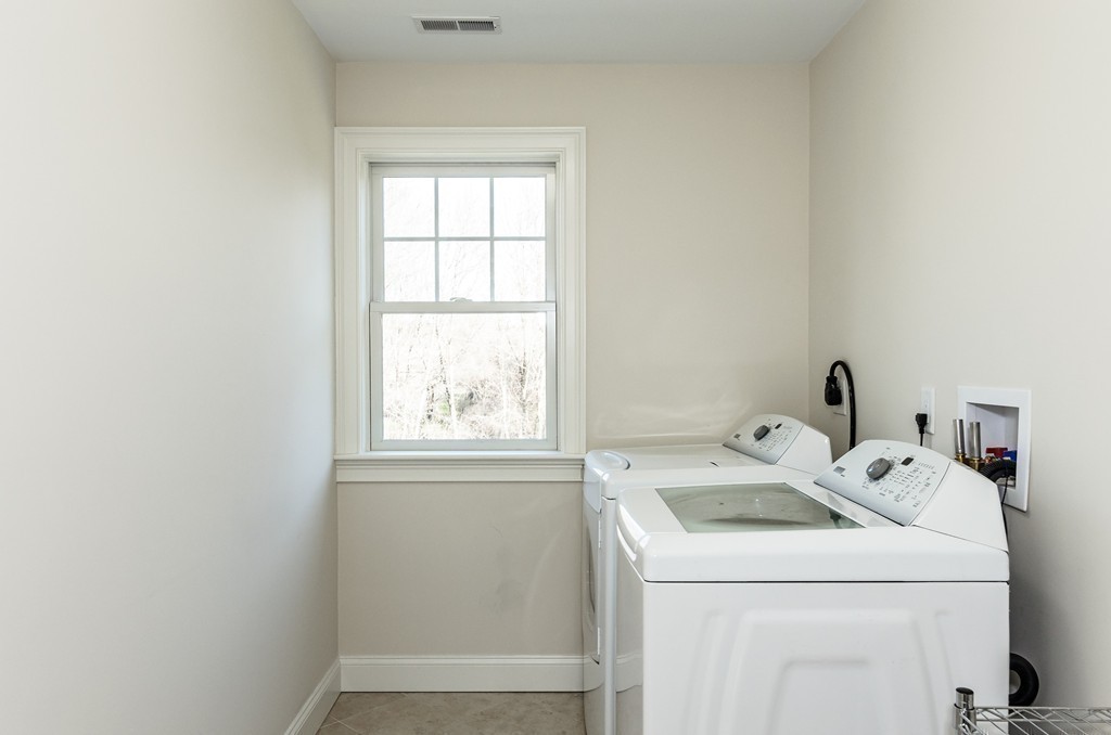 79 Maple Street Lexington, MA 02420 - Photo 24 of 29 Gallery Image 24