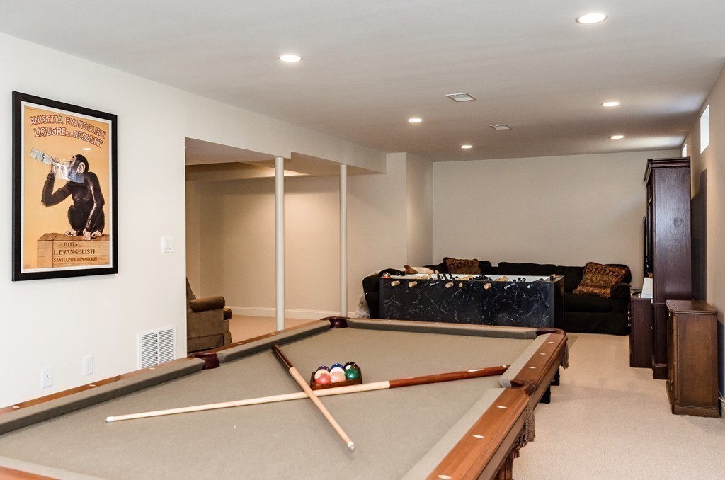 79 Maple Street Lexington, MA 02420 - Photo 25 of 29 Gallery Image 25