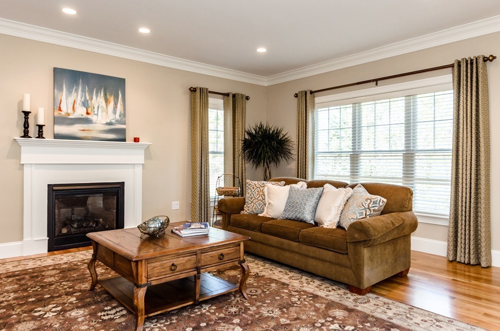 79 Maple Street Lexington, MA 02420 - Photo 10 of 29 Gallery Image 10