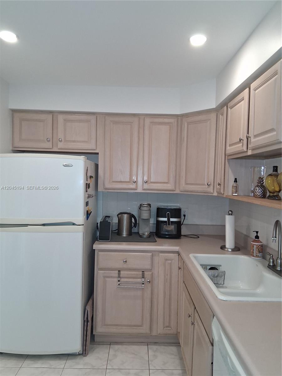 555 Northwest 4th Avenue, Unit 4250 Boca Raton, FL 33432 - Photo 7 of 21
