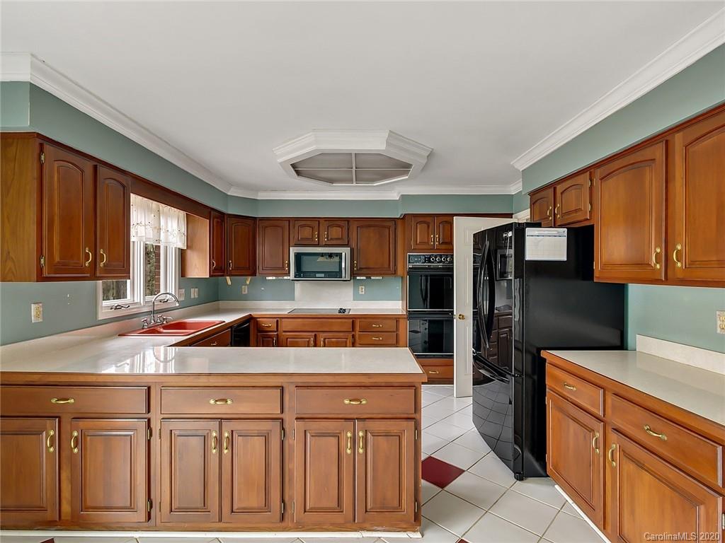 541 Cranborne Chase, Unit 14 Fort Mill, SC 29708 - Photo 11 of 30 Gallery Image 11