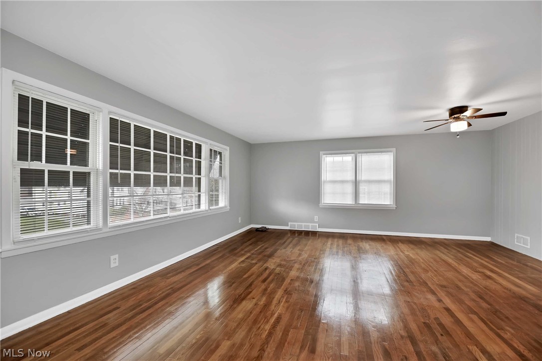 3537 Daleford Road Cleveland, OH 44120 - Photo 5 of 35