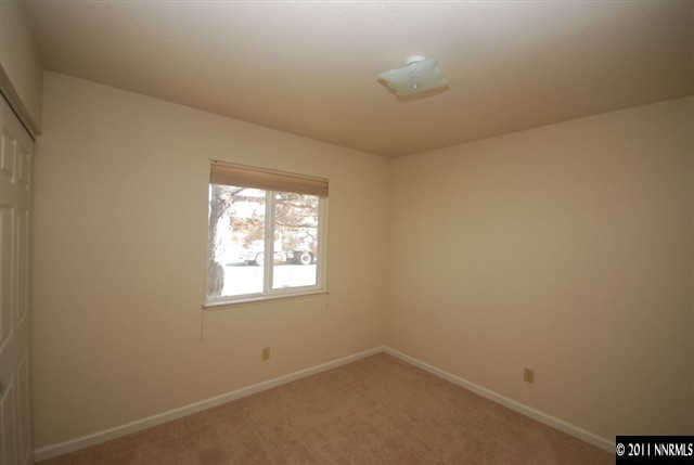7675 Yorkshire Drive Reno, NV 89506 - Photo 9 of 12 Photo 10