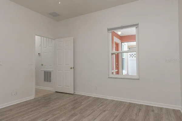 $2,225 | 808 Carlyle Lane, DeLand, FL 32724