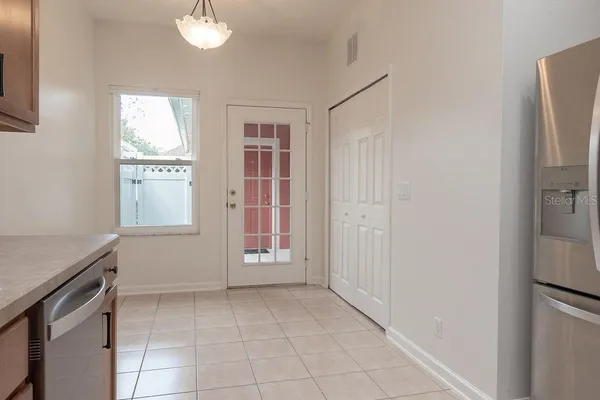 $2,225 | 808 Carlyle Lane, DeLand, FL 32724