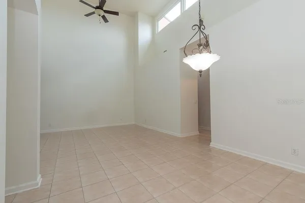 $2,225 | 808 Carlyle Lane, DeLand, FL 32724