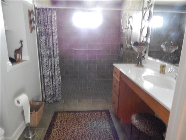 1014 Rock Church Road Dickson, TN 37055 - Photo 9 of 20 Gallery Image 9
