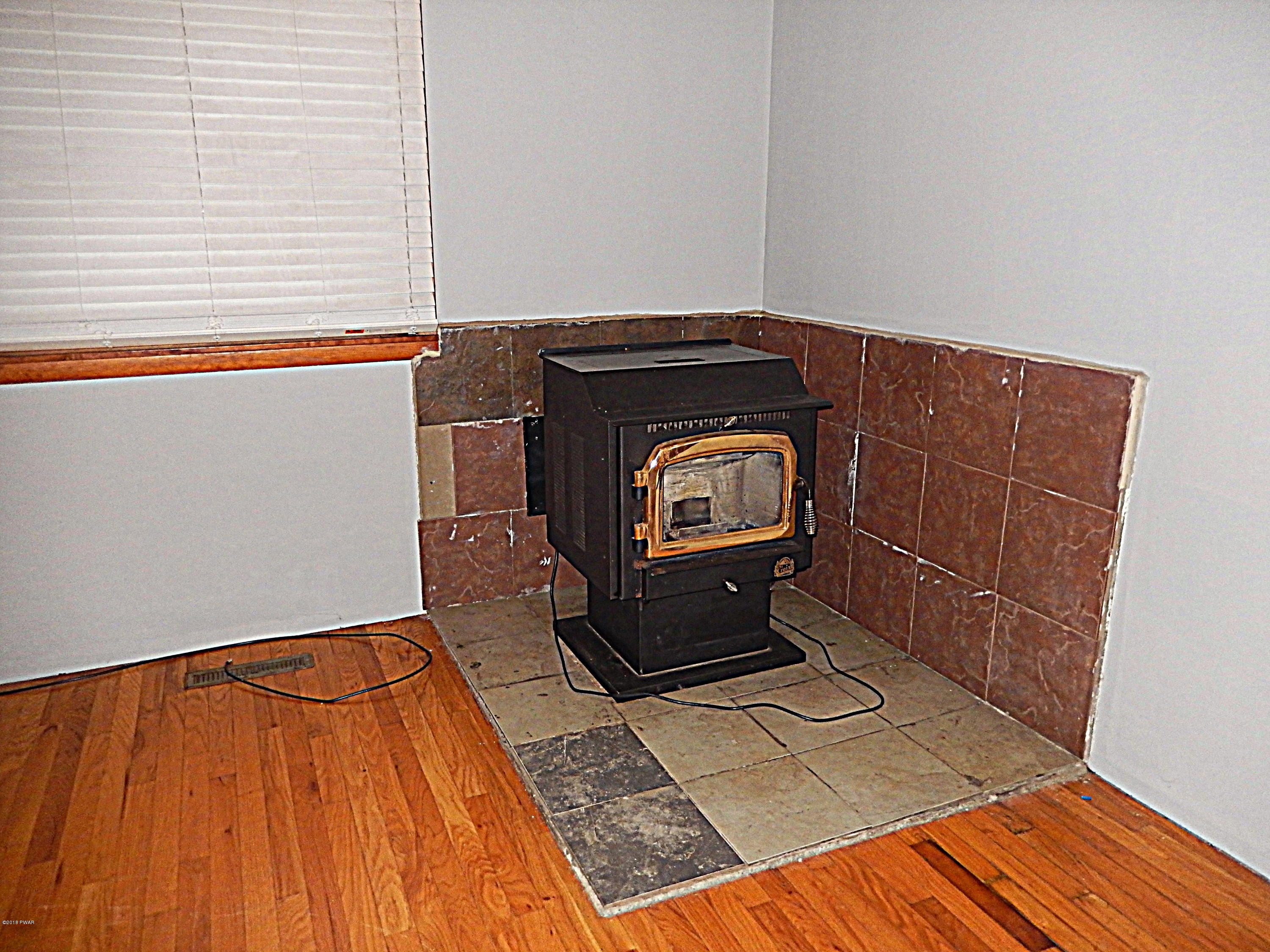 355 Ridge Avenue Hawley, PA 18428 - Photo 15 of 43 DSCN1106