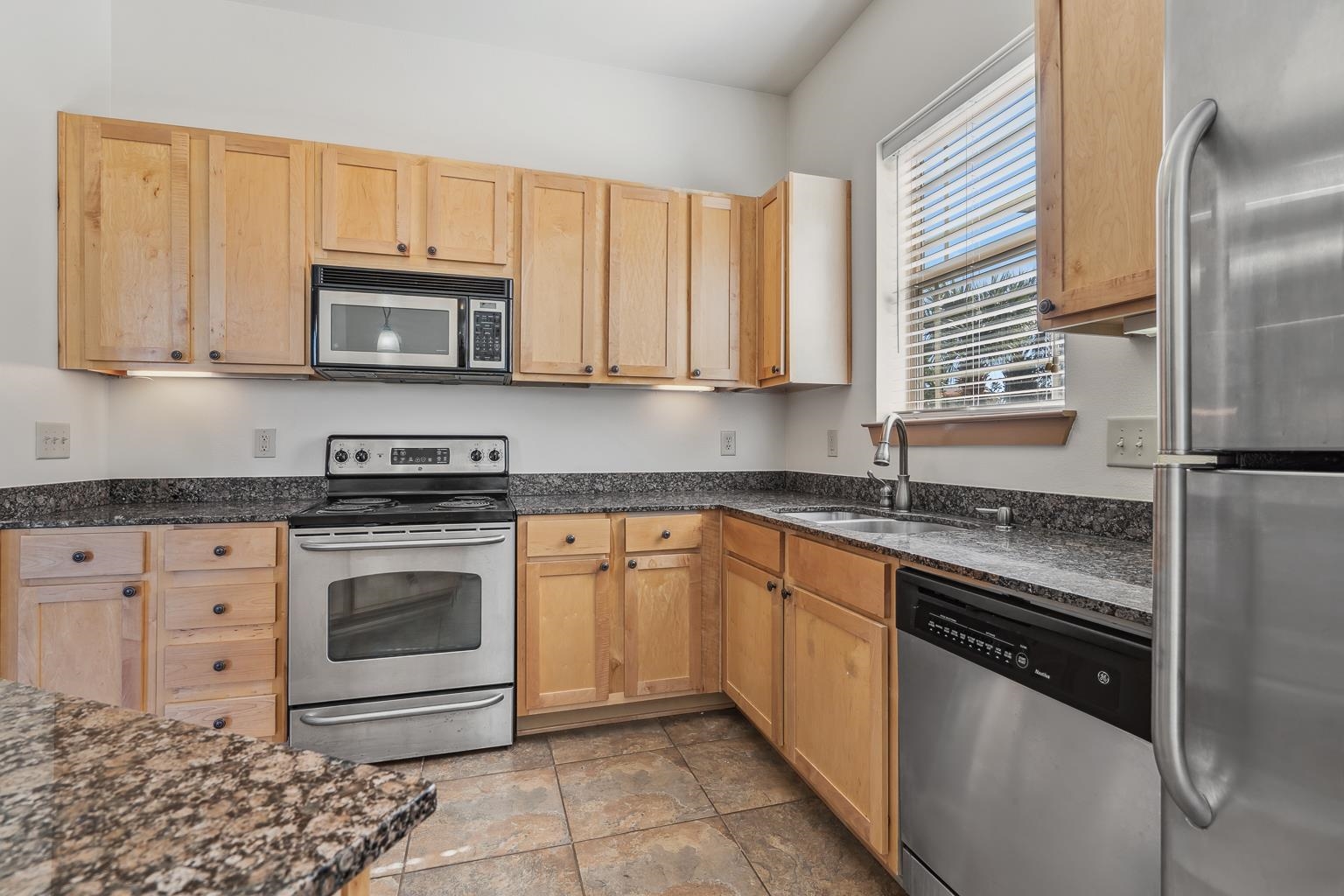 1430 Regency Road, Unit H201 Gulf Shores, AL 36542 - Photo 21 of 49 Kitchen