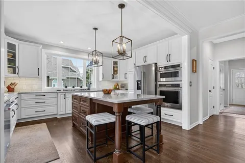 $950,000 | 13008 Glenfield Road, Leawood, KS 66209