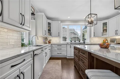 $950,000 | 13008 Glenfield Road, Leawood, KS 66209