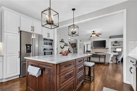 $950,000 | 13008 Glenfield Road, Leawood, KS 66209